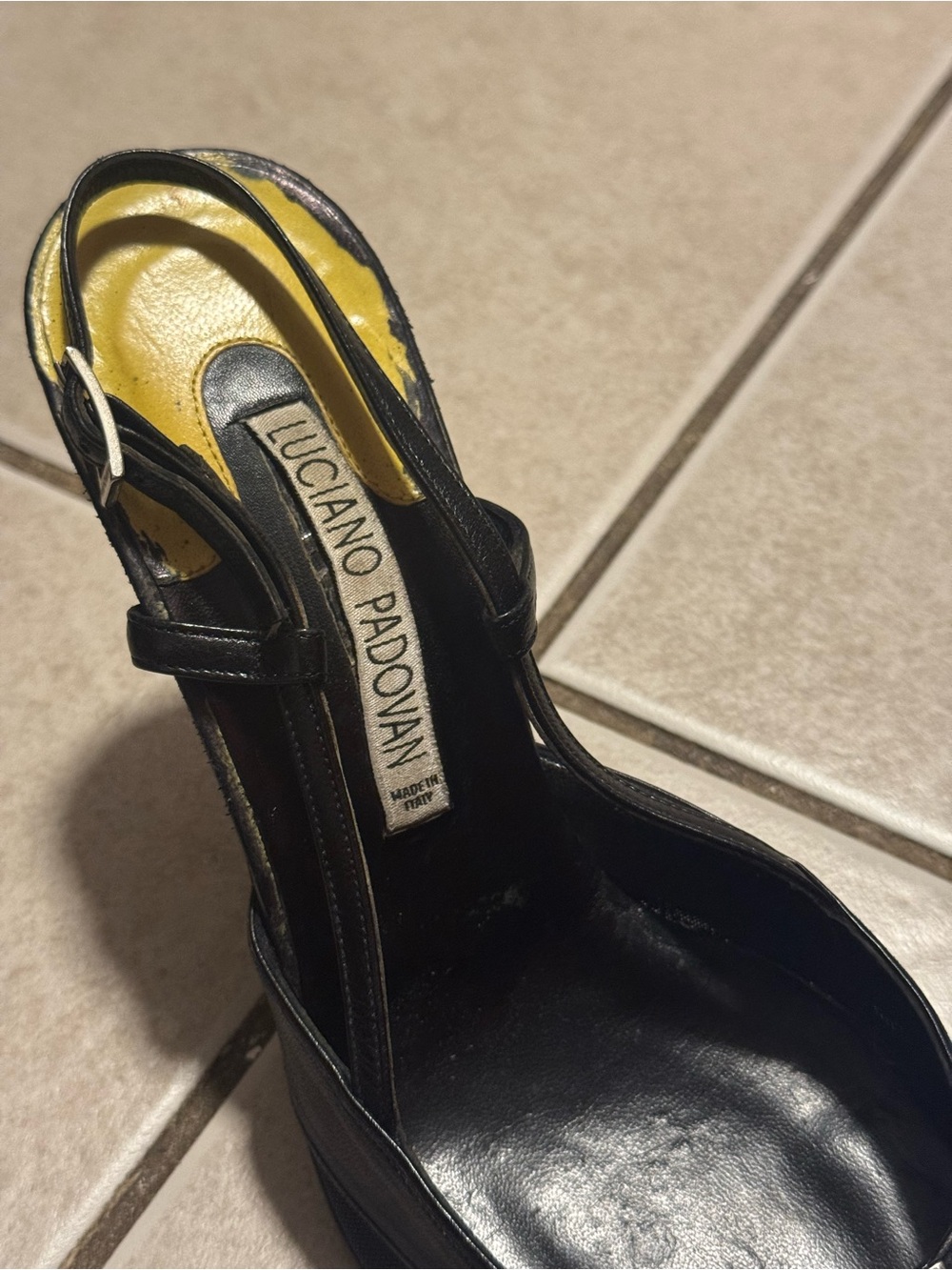 Vintage Black Pointed Slingback Heels with Buckle and Mesh Detail - Picture 4 of 8